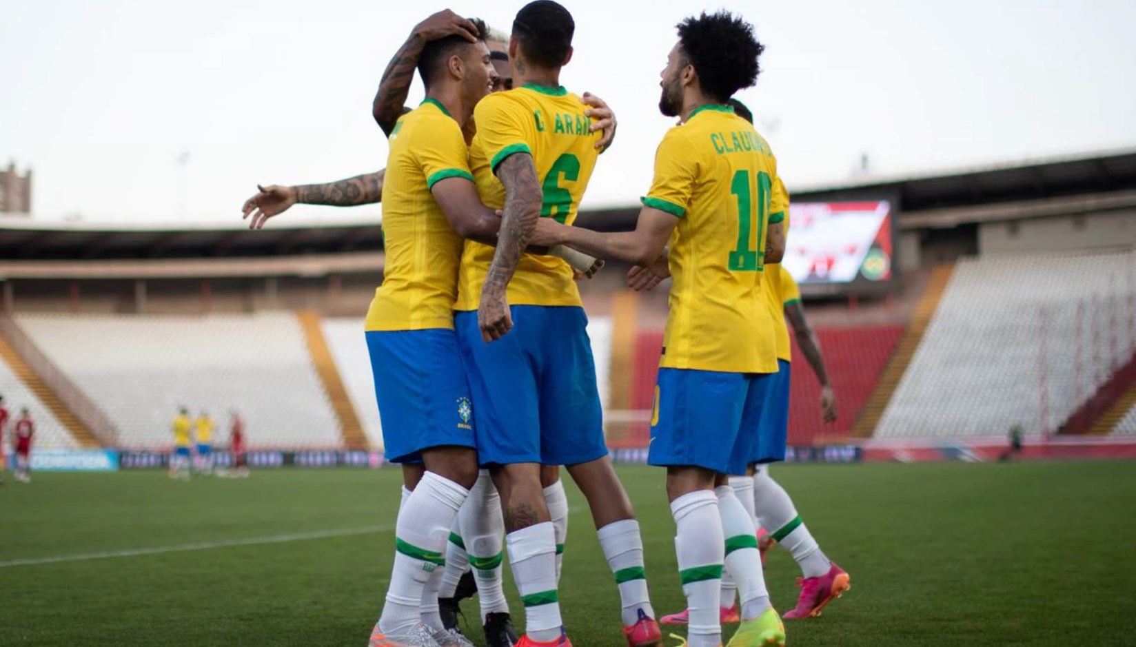 O futebol hoje: Brasil lidera o mundo no número de jogadores em campeonatos estrangeiros